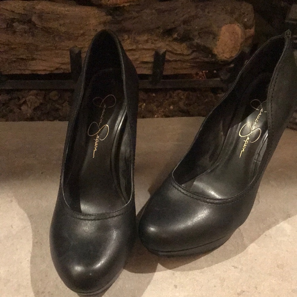 Jessica Simpson black heels